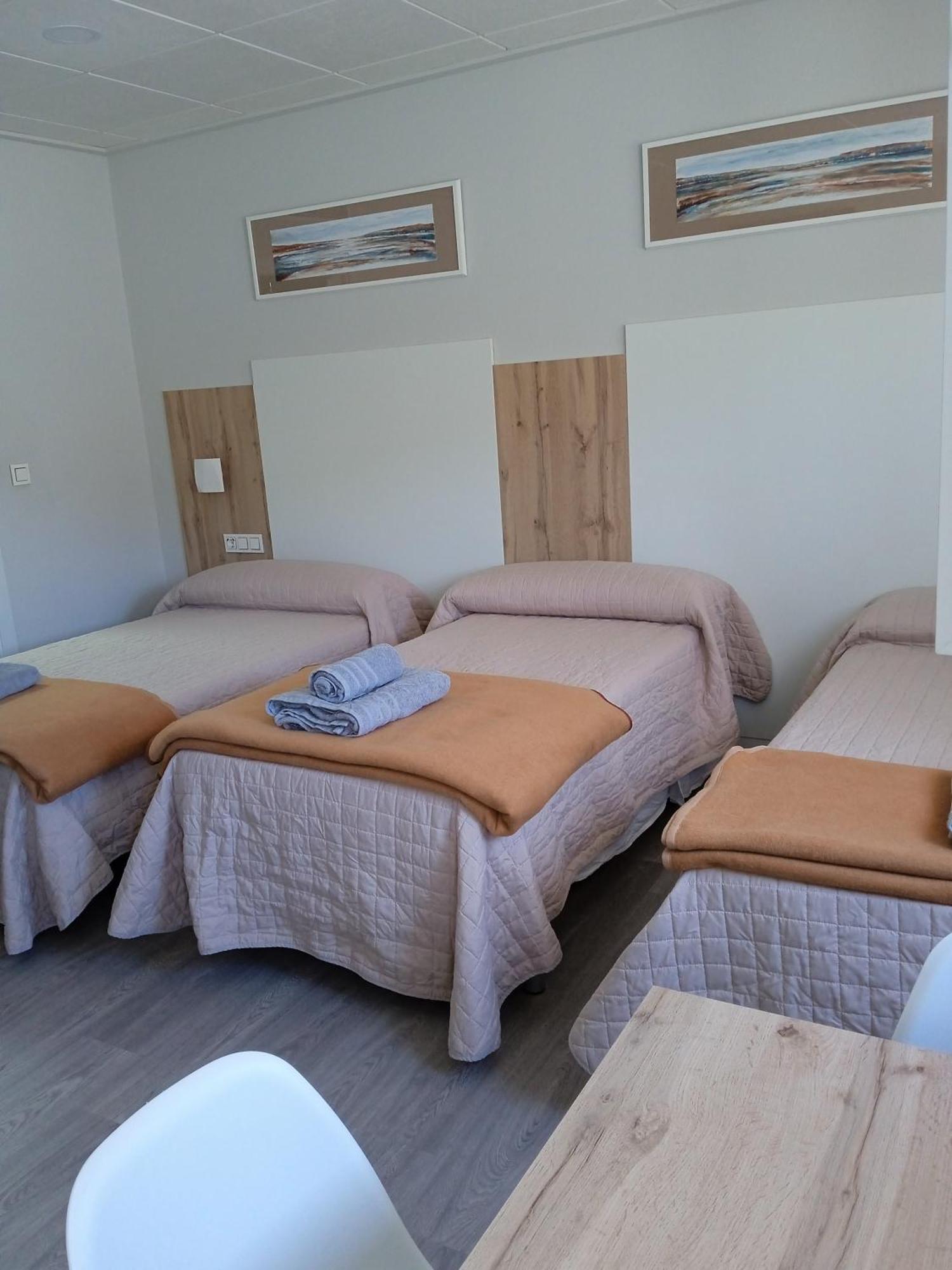 Hostal La Morenica Villena Buitenkant foto
