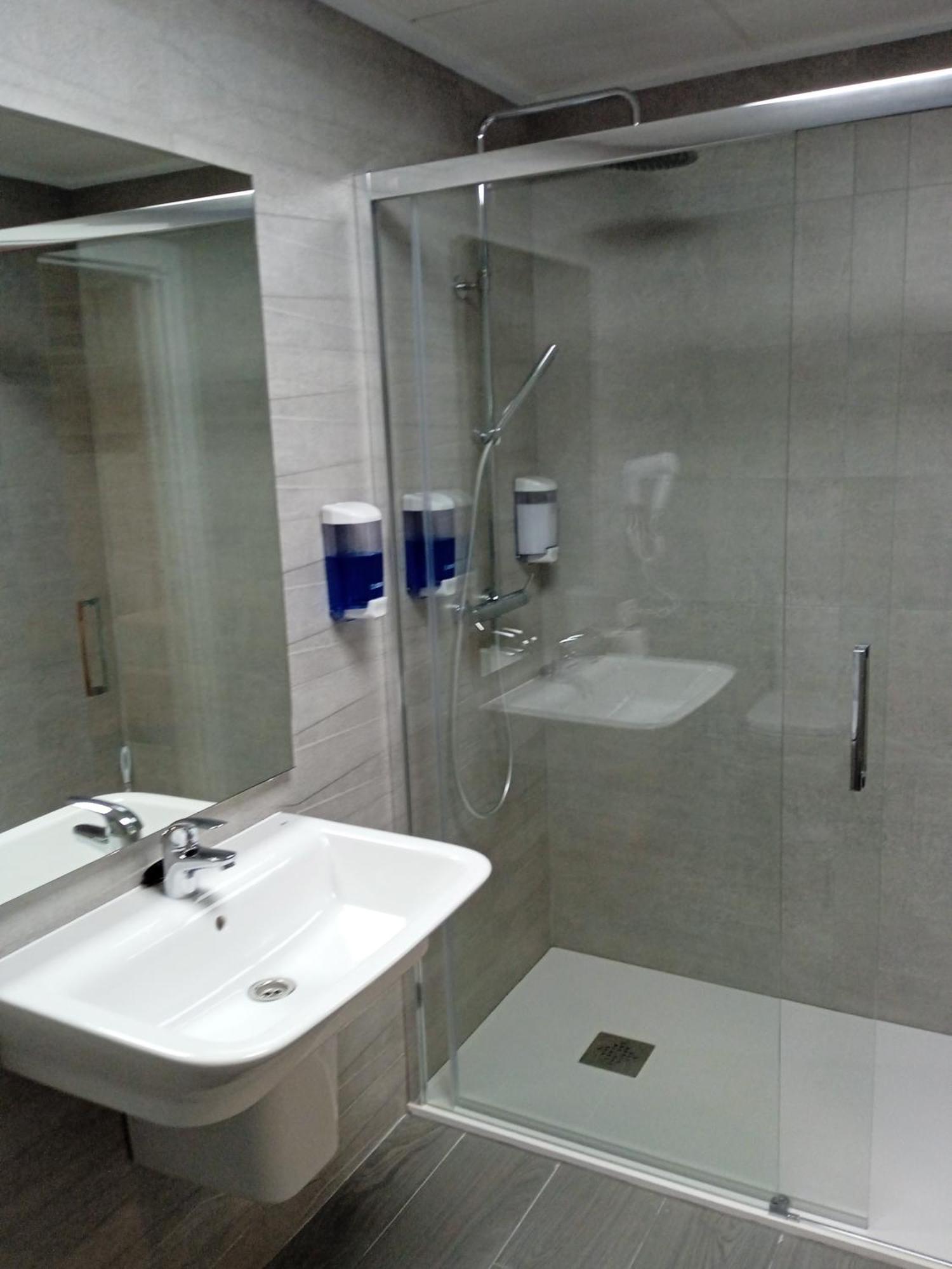Hostal La Morenica Villena Buitenkant foto