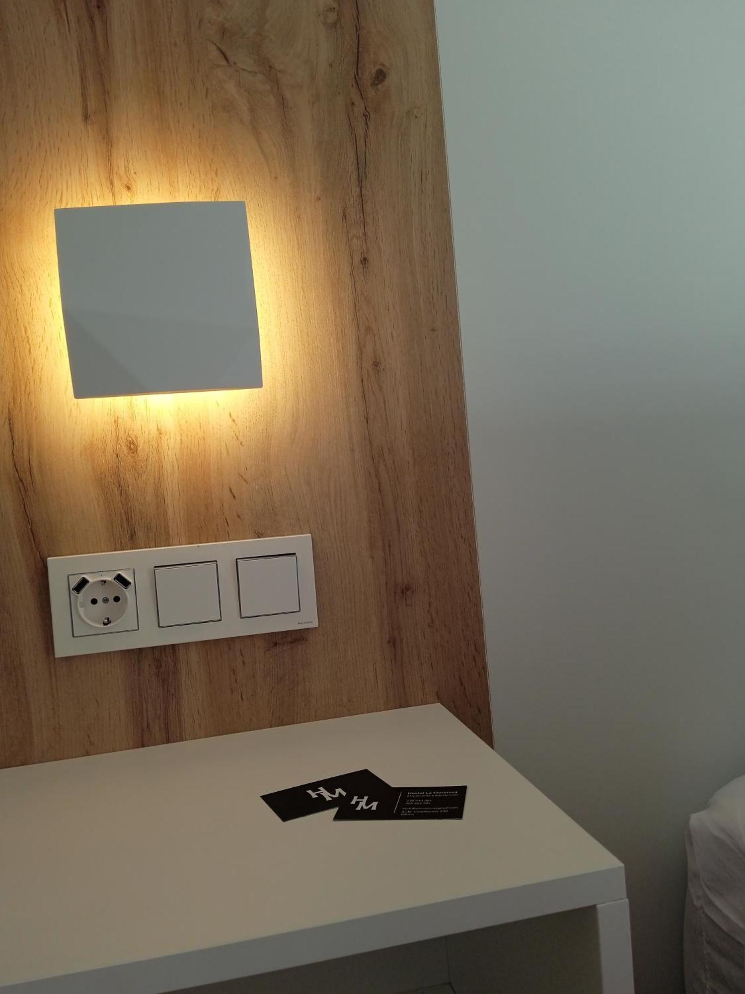 Hostal La Morenica Villena Buitenkant foto